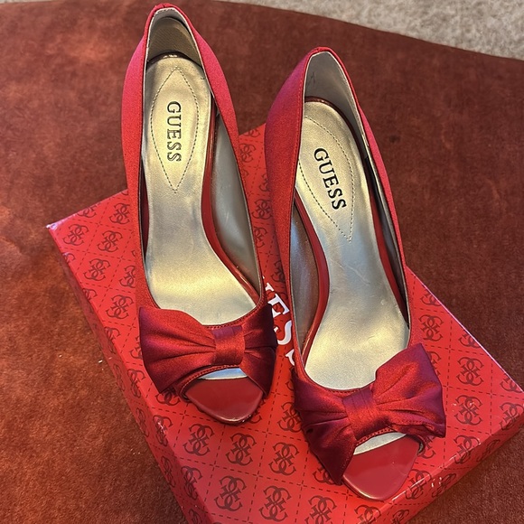 Guess Red Satin Peep Toe Pumps - Picture 4 of 10